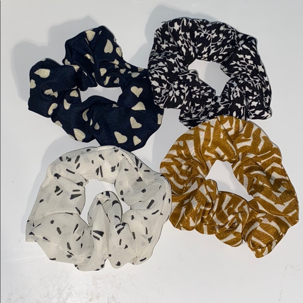 4 Random Print Scrunchies